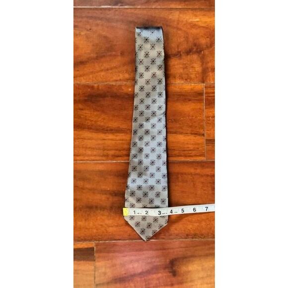 Christian Dior Silk Tie Silver Medallion Pattern – Made in USA, Italian Fabric - Picture 1 of 9